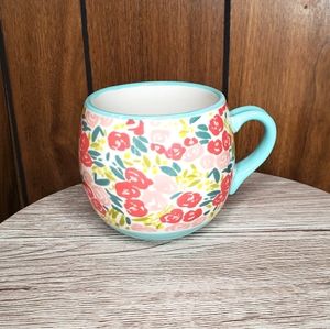 Anthropologie Leah Reena flower mug